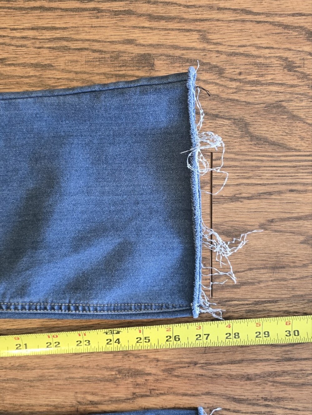Cello Pull-On Flare Jeggings EUC - Women's Size M - Faded Denim Wash - Picture 11 of 13